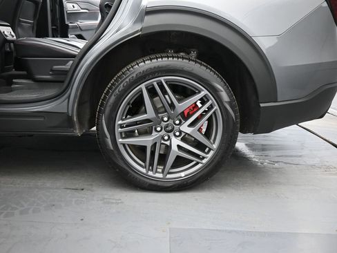 Certified 2025 Ford Explorer ST-Line w/ ST-Line Street Pack image 22