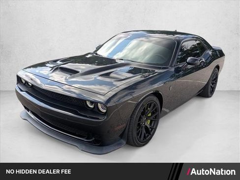 Used 2015 Dodge Challenger SRT Hellcat RWD image 1