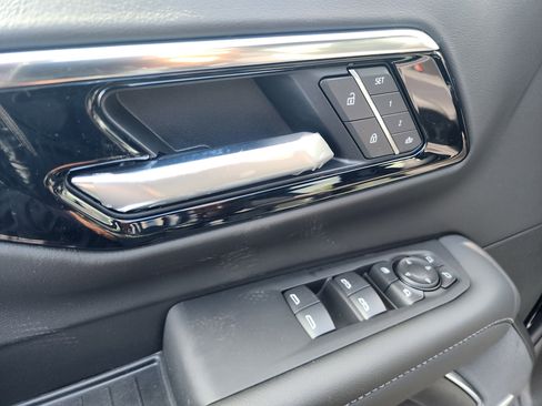 New 2026 Chevrolet Suburban LT w/ Comfort Package image 25