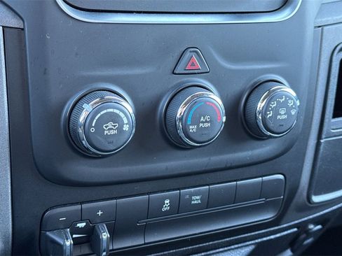 Used 2014 RAM 1500 Express image 19
