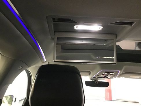 Used 2023 Audi A8 L 3.0T image 18