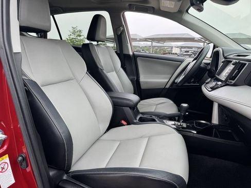 Used 2017 Toyota RAV4 Limited FWD image 27