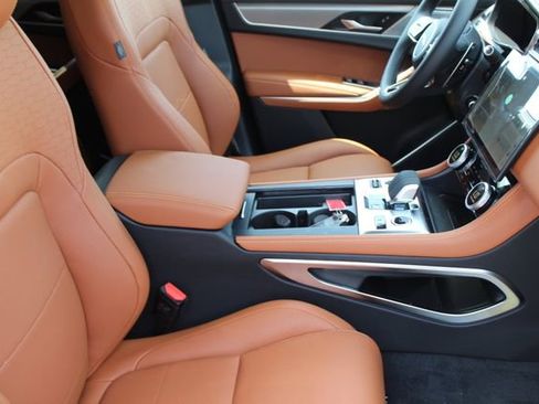 New 2026 Jaguar F-PACE R-Dynamic S image 3