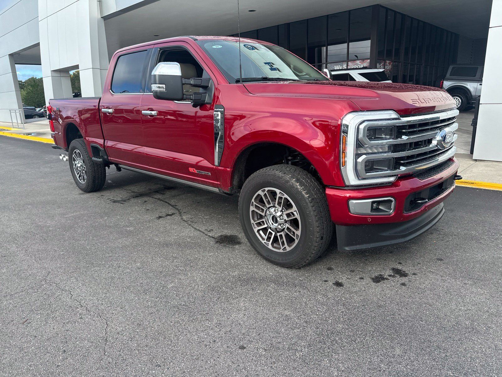 Used 2026 Ford F350 Platinum w/ Platinum Plus Package AWD/4WD image 2