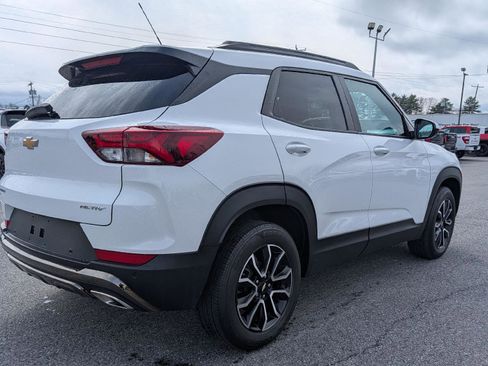 Used 2021 Chevrolet TrailBlazer ACTIV w/ Technology Package image 8