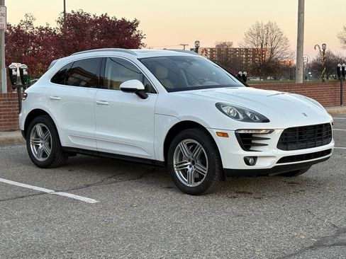 Used 2015 Porsche Macan S image 8
