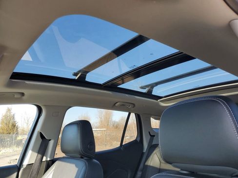 Certified 2022 GMC Terrain SLT image 7