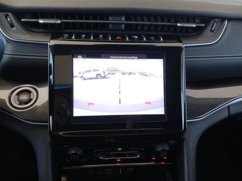 Used 2023 Jeep Grand Cherokee Laredo RWD image 21
