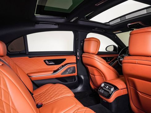 Used 2024 Mercedes-Benz S 580 4MATIC Sedan image 17