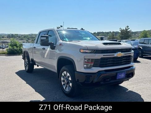Used 2026 Chevrolet Silverado 2500 Custom w/ Custom Value Package AWD/4WD image 9