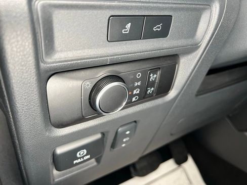 Used 2023 Ford Expedition Max XLT image 16