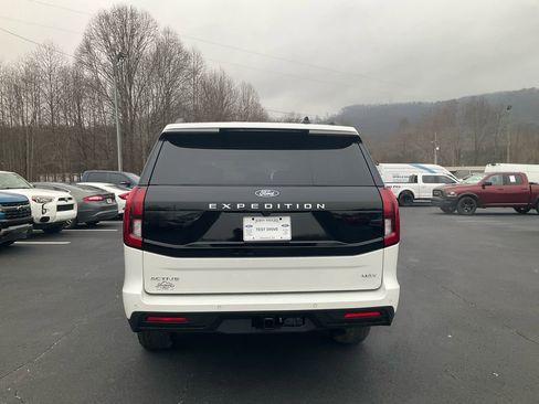 New 2026 Ford Expedition Max Active AWD/4WD image 6