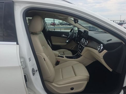 Used 2019 Mercedes-Benz GLA 250 w/ Convenience Package image 11