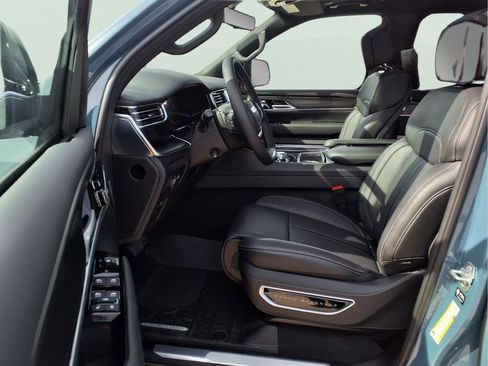 New 2026 Jeep Grand Wagoneer Summit w/ Rear Seat Video Group I image 9