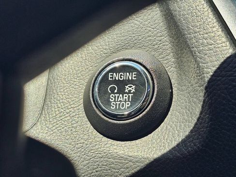 Used 2012 Ford Focus Titanium w/ Luxury Pkg FWD image 33
