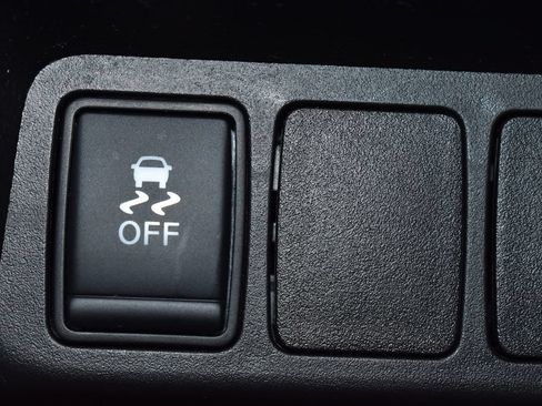 Used 2019 Nissan Rogue Sport S AWD/4WD image 17