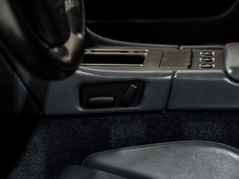 Used 2006 Aston Martin DB9 Volante image 26