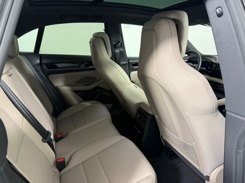 New 2026 Porsche Macan Electric RWD image 17
