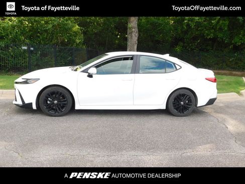 Certified 2025 Toyota Camry SE FWD image 2