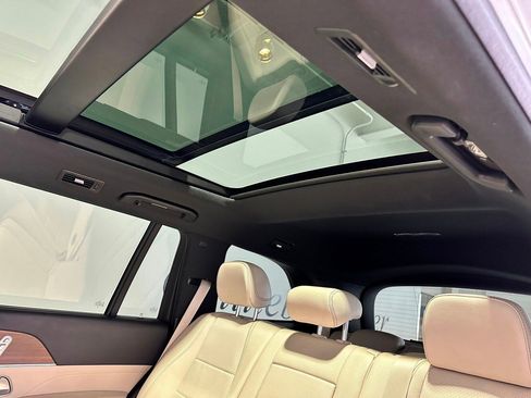 Certified 2023 Mercedes-Benz GLS 450 4MATIC image 36