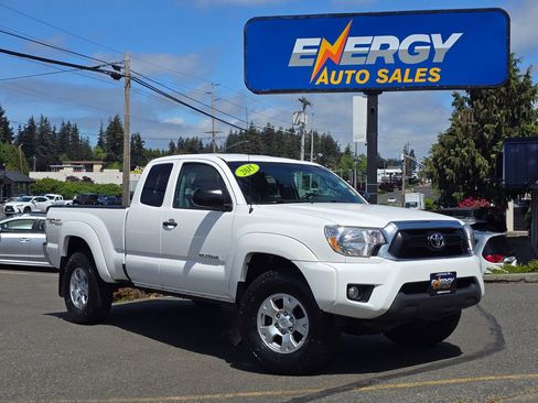 Used 2015 Toyota Tacoma 4x4 Access Cab V6 w/ TRD Off-Road Package image 1