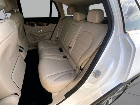Used 2019 Mercedes-Benz GLC 300 image 21