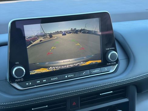 Used 2023 Nissan Rogue SV image 27