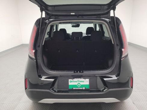 Used 2023 Kia Soul LX image 29