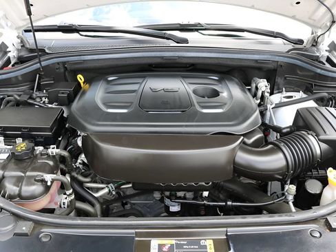 Used 2022 Jeep Grand Cherokee Laredo X RWD image 24