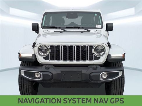 Used 2025 Jeep Wrangler Unlimited Sahara image 10