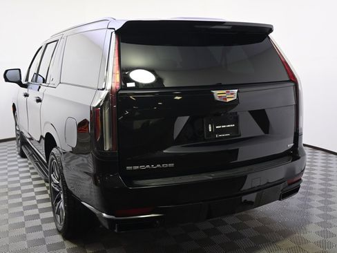 Used 2021 Cadillac Escalade ESV Sport image 4