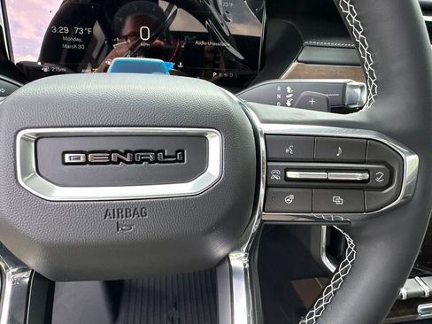 New 2026 GMC Acadia Denali Ultimate w/ LPO, Floor Liner Package AWD/4WD image 27