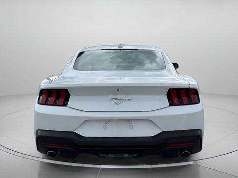 Certified 2024 Ford Mustang Coupe RWD image 4