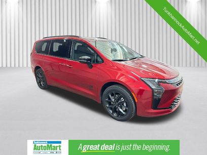New 2027 Chrysler Pacifica Select