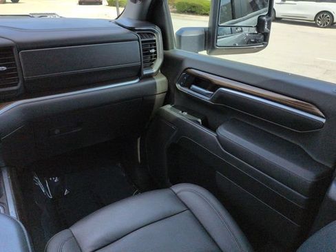Used 2024 Chevrolet Silverado 2500 LT w/ Safety Package AWD/4WD image 17