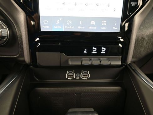 Used 2025 RAM 1500 Laramie w/ Sport Appearance Package image 27