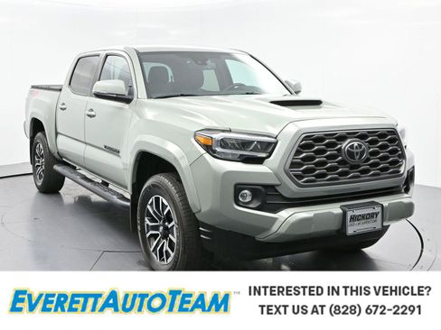 Used 2023 Toyota Tacoma TRD Sport AWD/4WD image 1