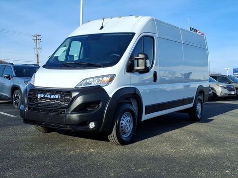 Used 2025 RAM ProMaster 2500 w/ Safety Group image 3
