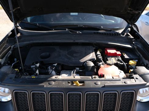 Used 2019 Jeep Renegade Trailhawk image 49