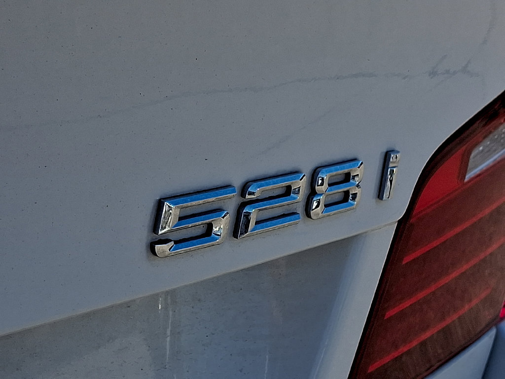 Used 2014 BMW 528i Sedan RWD image 32