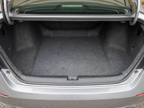 Used 2019 Honda Accord Sport image 38