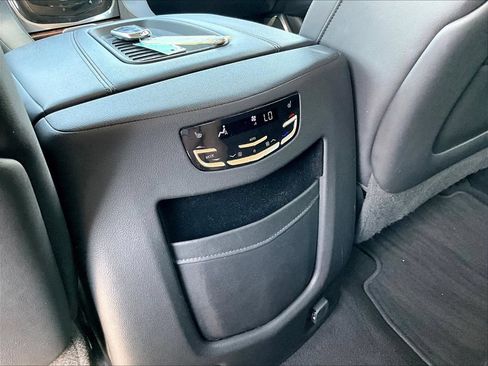 Used 2019 Cadillac Escalade Luxury w/ LPO, Radiant Package AWD/4WD image 12