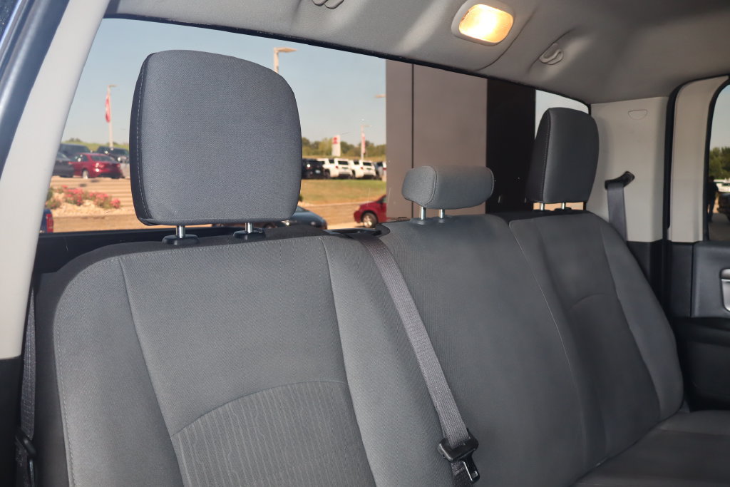 Used 2021 RAM 1500 Classic SLT AWD/4WD image 37