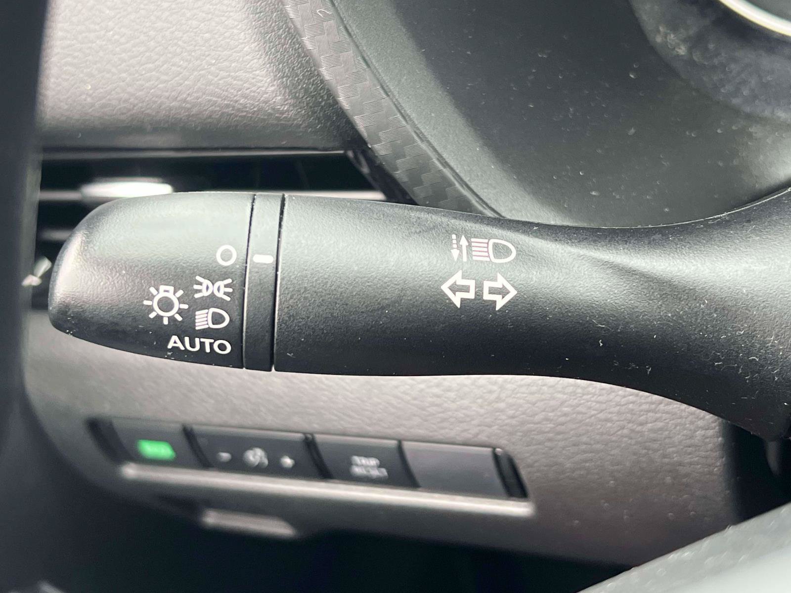 Used 2024 Nissan Sentra SV FWD image 10
