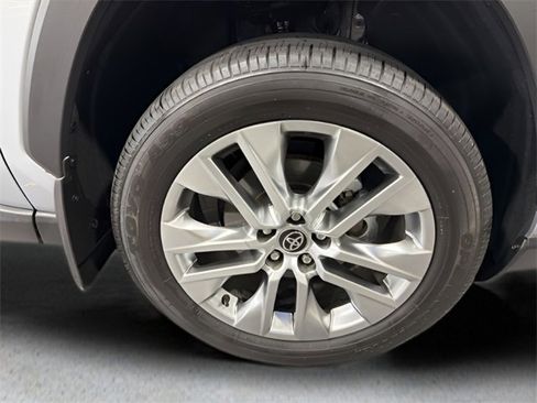 Used 2024 Toyota RAV4 Limited image 41