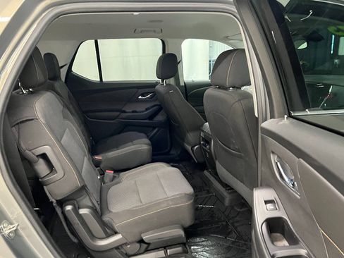 Used 2018 Chevrolet Traverse LT AWD/4WD image 11