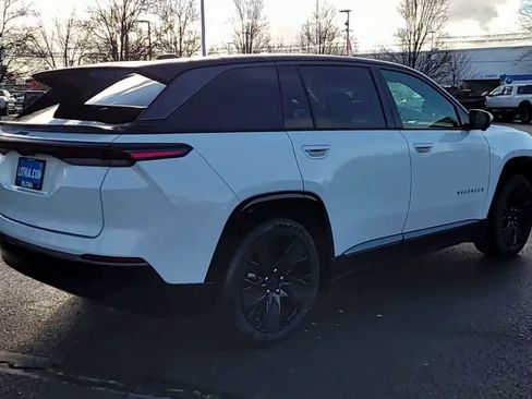 New 2025 Jeep Wagoneer S Launch Edition w/ Trailer Tow Group image 8