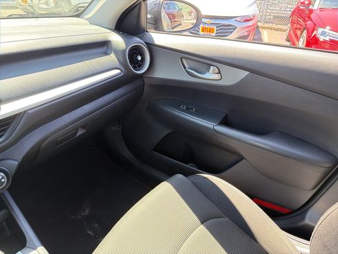 Used 2021 Kia Forte LXS FWD image 24