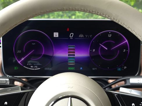 Used 2023 Mercedes-Benz EQS 450+ SUV image 37