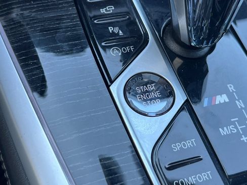 Used 2020 BMW X7 M50i AWD/4WD image 32